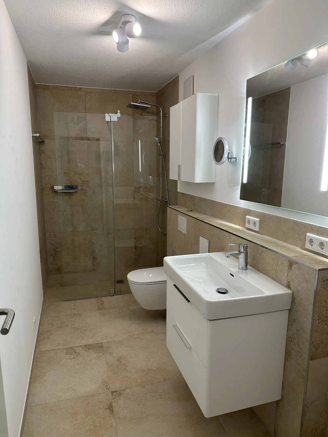 Vellaro Bäder & Räume - Komplette Badsanierung - Badezimmer